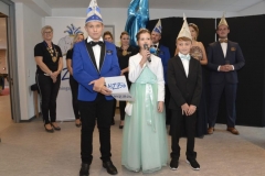 Das Kinderprinzenpaar der Saison 2019/20 Luca II & Paulina I stellt sich vor, an ihrer Seite ist der Jungelferrat Luca.